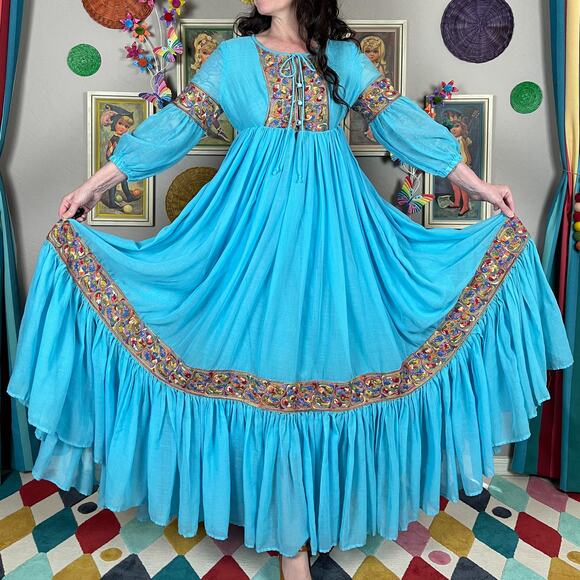 Vintage 1970s Blue Embroidered  Boho Gauzy Cotton Peasant Dress - Picture 5 of 10